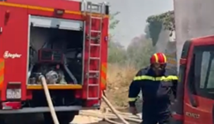 Velik požar v okolici Trogirja, ogenj zajel hišo #video
