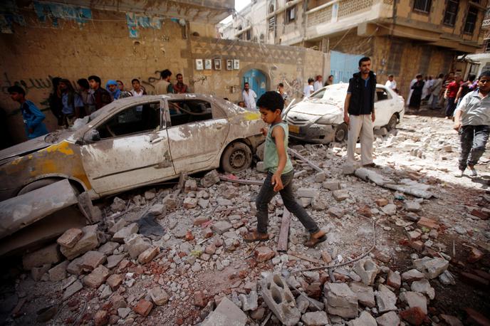 Jemen | Koalicija pod vodstvom Savdske Arabije je v Jemnu izvedla več letalskih napadov na hutijske upornike. | Foto Reuters
