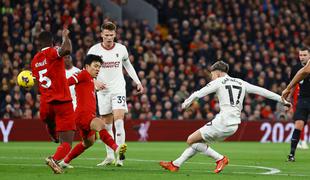 Man Utd do velike točke na derbiju z Liverpoolom, Arsenal skočil na vrh