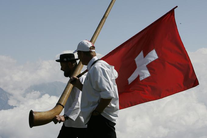 Turizem, banke, čokolada, švicarski noži in ure ... To so zaščitni znaki Švice, ki je že vse od 19. stoletja ena od najbogatejših držav na svetu. | Foto: Reuters