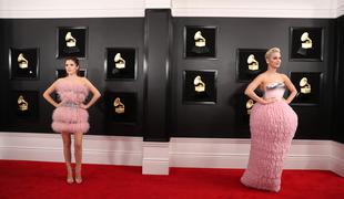 Zapoved tokratnih Grammyjev: oblecite se v rožnate tortice #foto