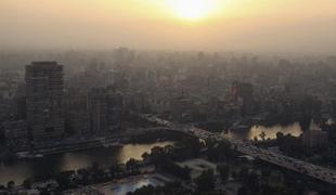 Silovita eksplozija poškodovala italijanski konzulat v Kairu 