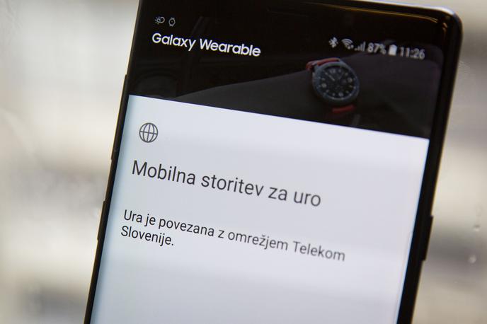 Samsung Galaxy Watch LTE | Telekom Slovenije je edini mobilni operater pri nas s podporo eSIM. | Foto Bojan Puhek