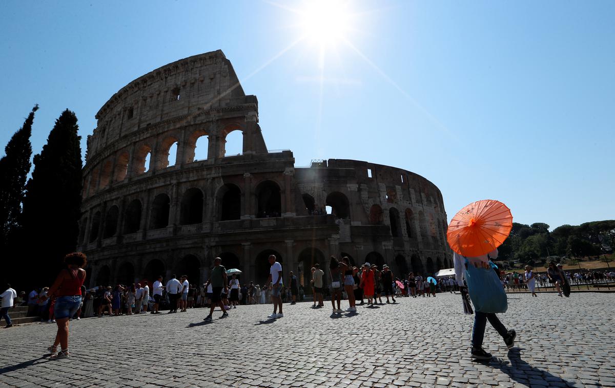 Rimski Kolosej | Kolosej vsako leto obišče osem milijonov turistov. | Foto Reuters
