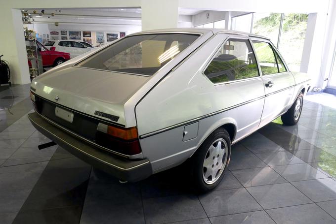 Volkswagen passat GLE iz leta 1979. To je prva generacija modela, ki je imel značilno karoserijsko zasnovo "fastback" in ga je oblikoval znameniti Giorgetto Giugiaro.  | Foto: 