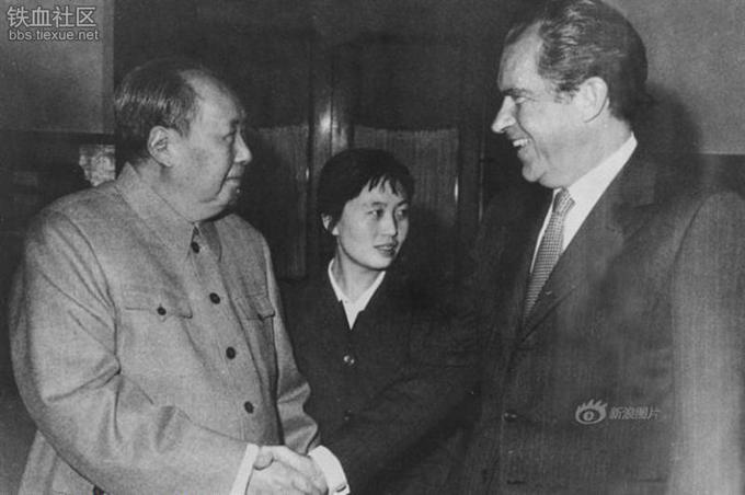 Predsednik ZDA Richard Nixon in kitajski komunistični voditelj Mao Cetung leta 1972 | Foto: commons.wikimedia.org