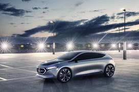 Mercedes-Benz EQA in BMW i Vision Dynamics