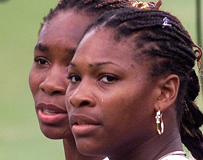 Sestri Williams sta se takrat vzpenjali na vrh. Danes sta legendi svetovnega tenisa. | Foto: Reuters