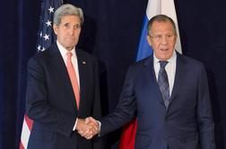 ZDA besna, Rusi drugi dan napadajo cilje v Siriji