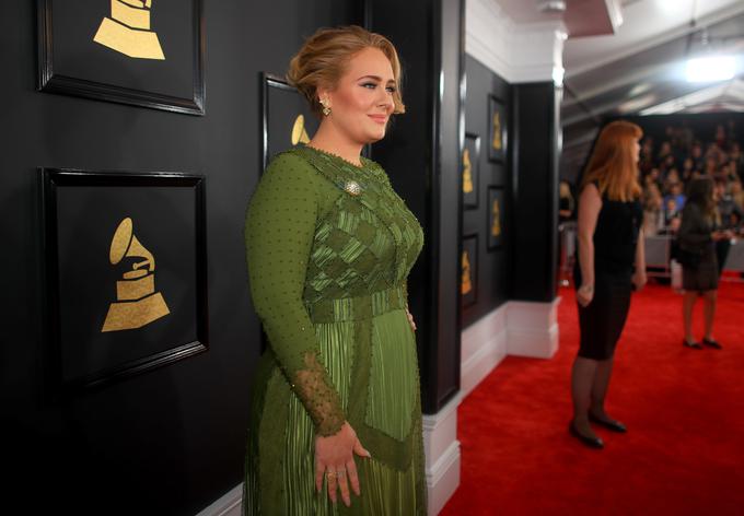 Adele zelo redko zgreši z modno opravo. | Foto: Getty Images