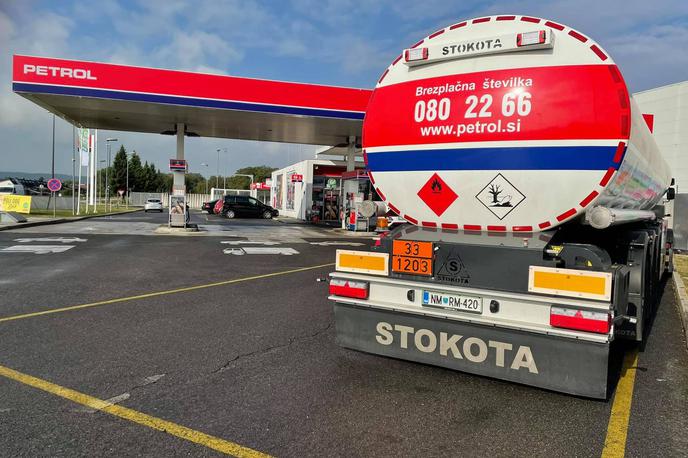 Petrol cisterna gorivo | Skupina Petrol je za lani načrtovala 158,3 milijona evrov čistega dobička, na koncu je imela 12,1 milijona evrov izgube. | Foto Gregor Pavšič