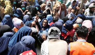 Nov ukrep Talibanov: nevladnim organizacijam odredili suspenz zaposlenk
