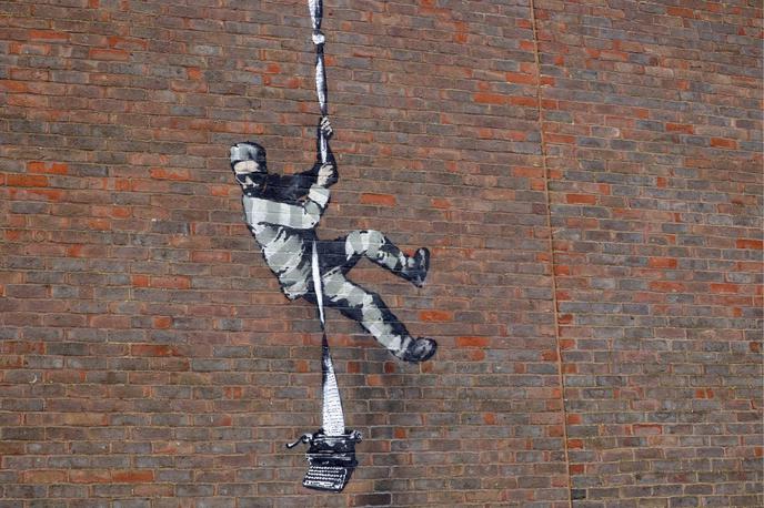 Banksyjevo delo | Banksy velja za enega najbolj znanih svetovnih umetnikov, čeprav se je odločil, da njegova identiteta vsaj uradno ostane neznana. | Foto Guliverimage
