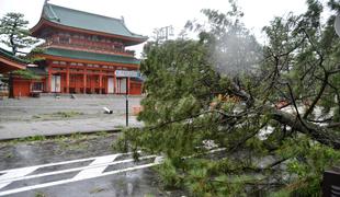 Japonsko stresel močan potres: oblasti izdale opozorilo pred cunamijem