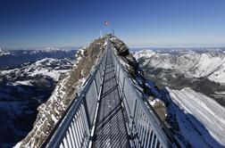 Prvi most na svetu, ki povezuje dva gorska vrhova (foto)
