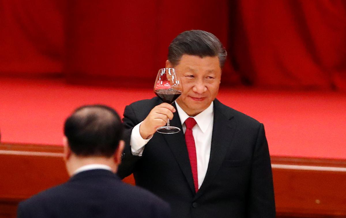 Ši Džinping | Kitajska krepi svoj vpliv po svetu, tudi s posojanjem denarja revnim državam.  | Foto Reuters