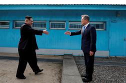 Nenapovedano srečanje voditeljev Južne in Severne Koreje