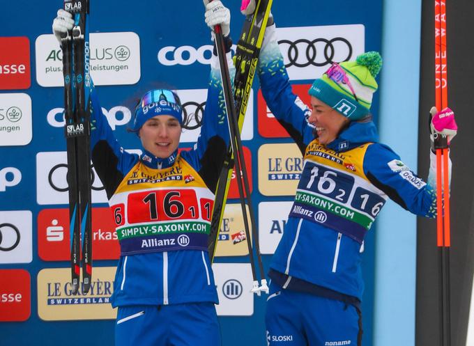 Eva Urevc in Anamarija Lampič sta bili v ekipnem šprintu v Dresdnu tretji. | Foto: AP / Guliverimage