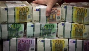 Državni proračun z 2,2 milijarde evrov primanjkljaja