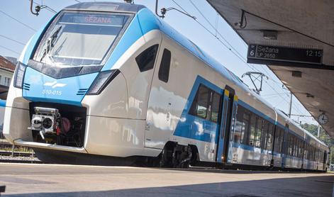 Potniki ponoči za več ur obtičali na vlaku med Mariborom in Ljubljano