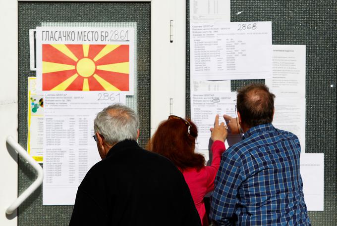 Največji upad je opazen v albanskih občinah. | Foto: Reuters