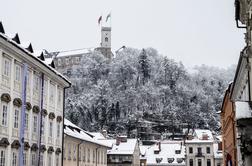 Sneženje po Sloveniji. Zapade lahko tudi do 15 centimetrov snega. #video #foto