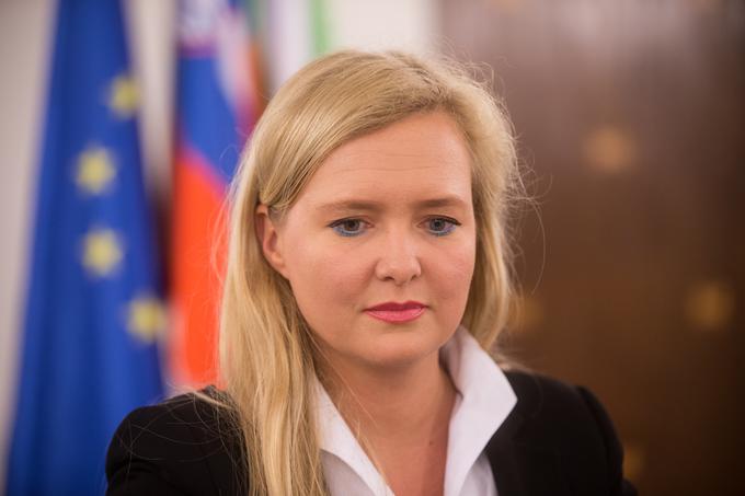 Mednarodna pravnica Vasilka Sancin v sprožitev postopka po 7. členu pogodbe o delovanju EU, ki ga zaradi ekstremnosti kazni imenujemo tudi "jedrski člen" in ga je Evropska komisija napovedovala v primeru Poljske, ne verjame oziroma temu pripisuje skoraj ničelno možnost. | Foto: Bor Slana