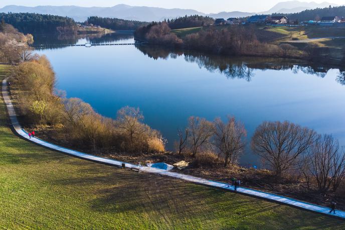 Smartinsko.jezero_druga_Jan_Grusovnik | V Sloveniji je previsoka raven pesticidov predvsem v jezerih.