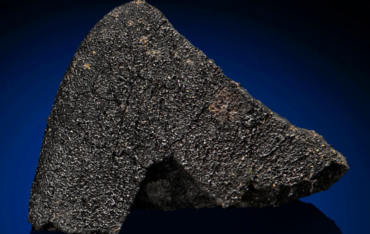 Winchombski meteorit | Winchcombski meteorit velja za znanstveno najpomembnejšo vesoljsko kamnino, ki so jo kdajkoli našli v Združenem kraljestvu. | Foto Christie's
