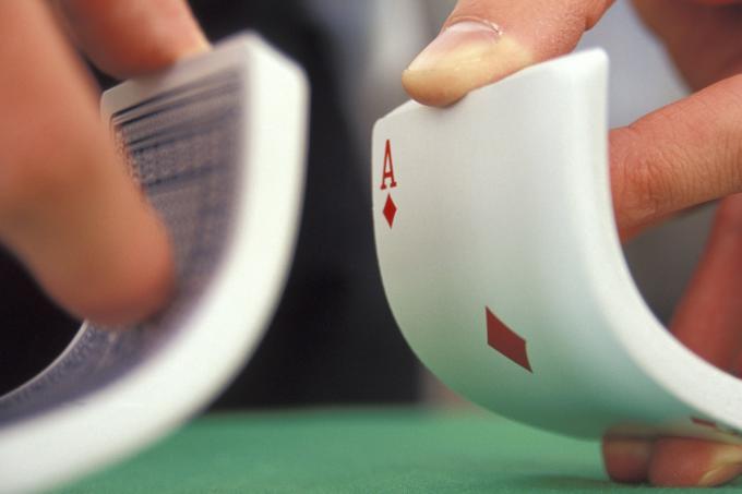 Z drugimi besedami - vsakič, ko premešate kupček 52 igralnih kart, je zelo verjetno, da ste ustvarili kombinacijo, ki je pred vami še nikoli ni nihče. | Foto: Thinkstock