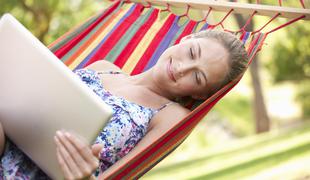 Kaj je bolj stresno: branje e-pošte med dopustom ali gora pošte po dopustu?