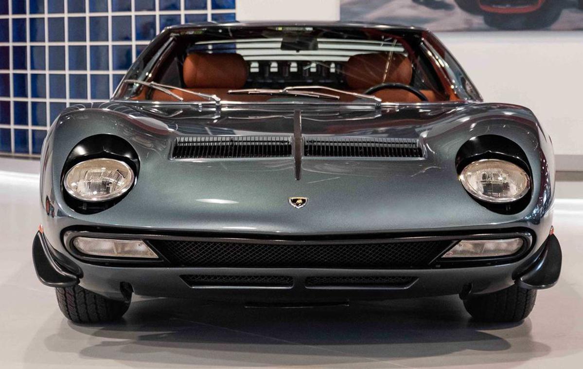 Lamborghini miura SV | Lamborghini je izdelal 474 miur, od tega le 150 v različici SV (super veloce). Eno teh so naročili tudi pri kraljevski savdski družini. | Foto Joe Macari