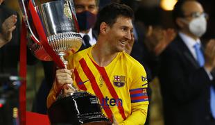 Barcelona pokalni prvak: za Koemana prva lovorika, Messi že pri številki 35
