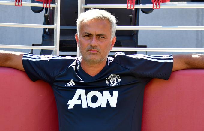 Jose Mourinho je v novo sezono vstopil s porazom v evropskem superpokalnem dvoboju. | Foto: Reuters