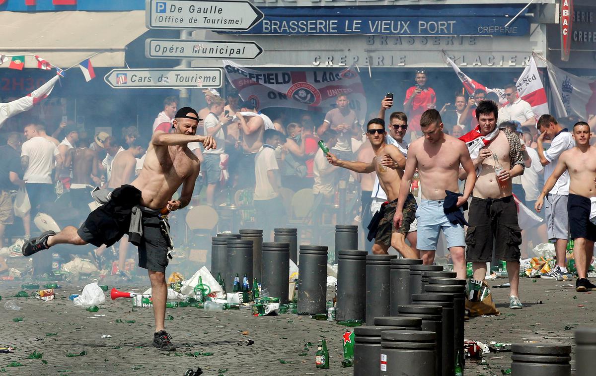 Huligani - euro 2016 Marseille | 11. junija 2016 so ulice Marseilla zasedli huligani. | Foto Reuters
