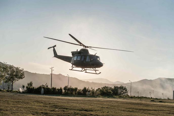 Bi radi poleteli s helikopterjem? Delite zaposlitveni oglas Slovenske vojske.