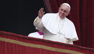 Papež v božični poslanici opozoril na trpljenje v vojnah in krizah