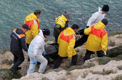 Pred obalo Tunizije po brodolomu čolna našli trupla 21 migrantov