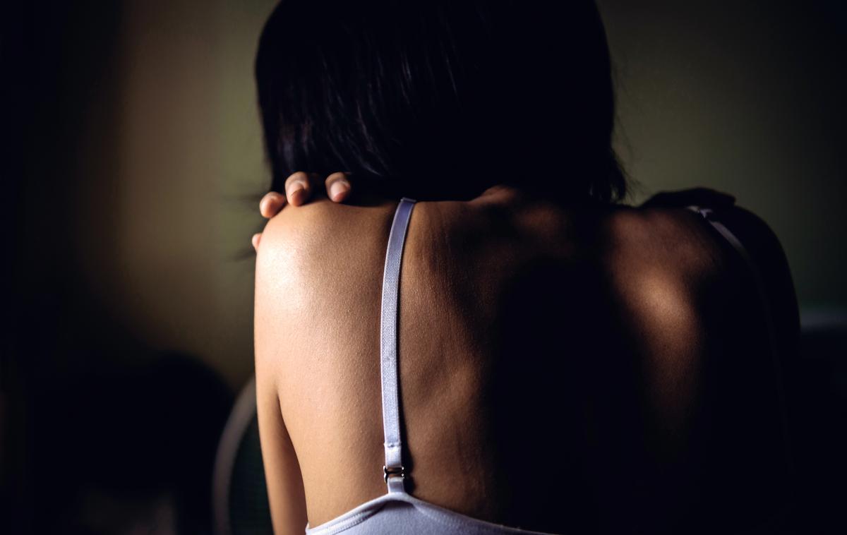 Nasilje nad ženskami. Posilstvo. Spolno nadlegovanje | Foto Shutterstock