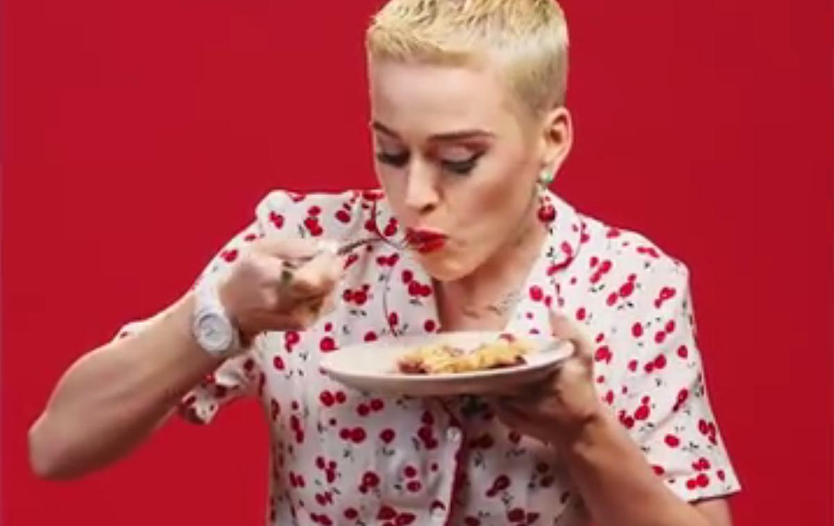 Katy Perry, češnjeva pita | Foto YouTube