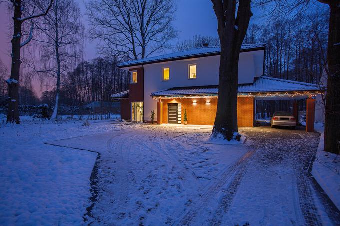 dom hiša mraz zima | Foto: Thinkstock