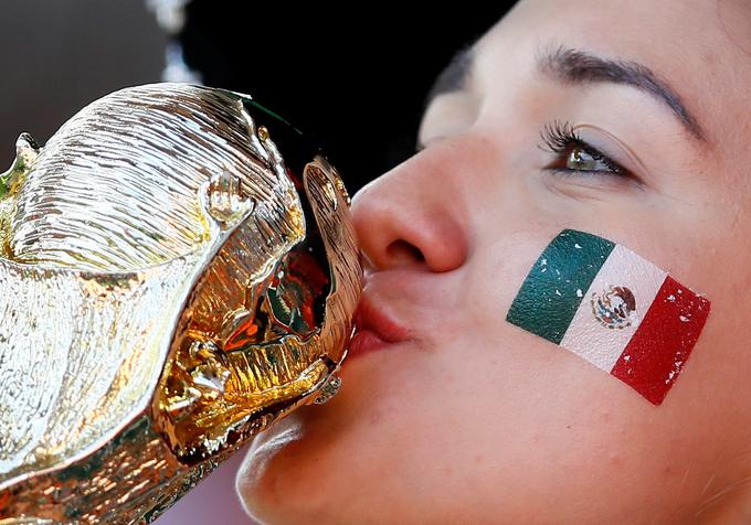 Mehika je z dvema uvodnima zmagama na SP 2018 sprožila pravcato evforijo med navijači. | Foto: Reuters