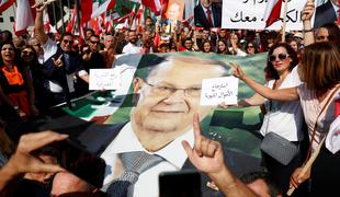Libanon: na ulice tudi podporniki predsednika Aouna