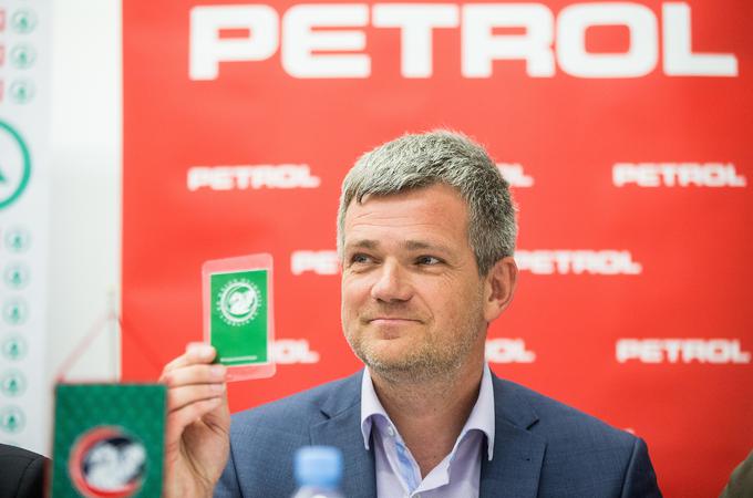 Prvi mož Petrola Tomaž Berločnik je novi predsednik košarkarskega kluba, ki naj bi nosil ime Petrol Olimpija. | Foto: Vid Ponikvar