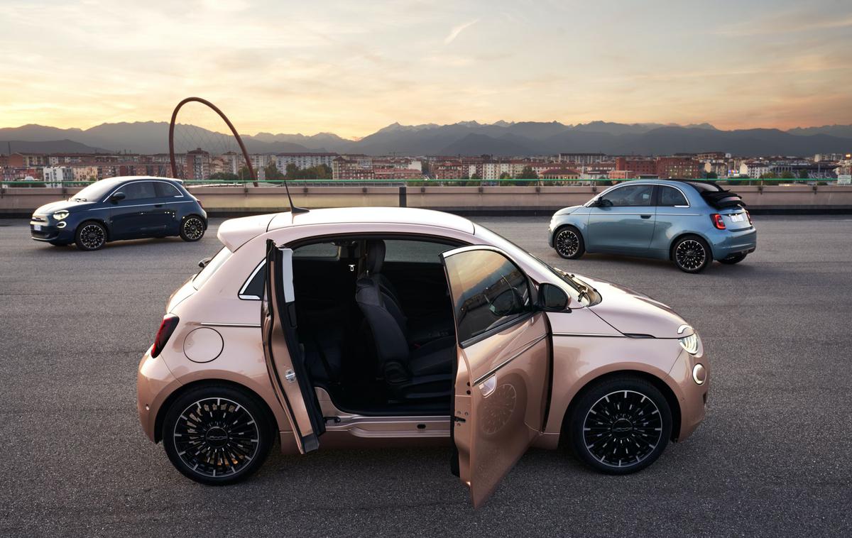 Fiat 500 electric | Kupci bodo izbirali med tremi različicami, osnovna, najcenejša, ima 185-kilometrski doseg, drugi dve pa 320-kilometrski. | Foto Fiat