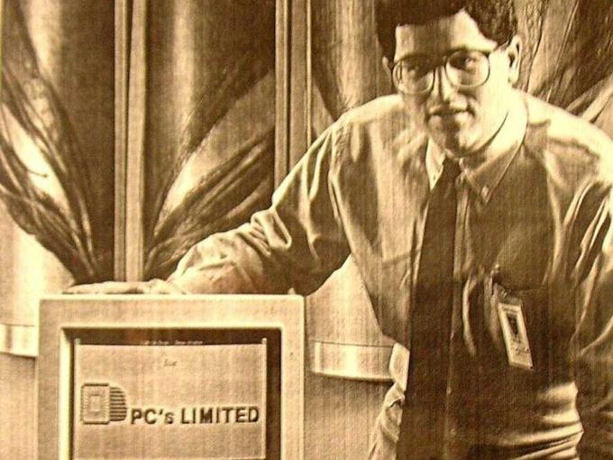 Michael Dell je v začetku leta 1984 ustanovil računalniško podjetje PC's Limited. Ugotovil je, da bo veliko bolj dobičkonosno, če bo sestavljene osebne računalnike prodajal sam in ne koristil uslug posrednikov pri prodaji, kot so to takrat počeli drugi proizvajalci tehnike. Maja 1984 je podjetje preimenoval v Dell Computer Corporation. | Foto: Dell