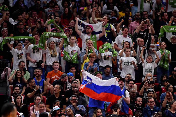 Prizori iz Miamija so spominjali na tiste s finalnega obračuna EuroBasketa leta 2017 v Turčiji. | Foto: Reuters