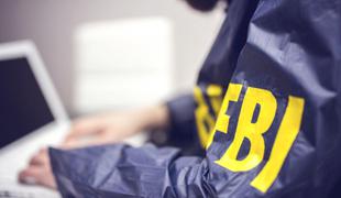 Nekdanji agent FBI iz ruske afere toži zaradi odpustitve