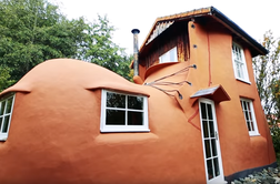 Hiša v obliki škornja, ki je iskala navdih v otroški zgodbici #foto #video