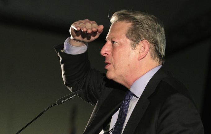 Al Gore se je leta 1999 celo pobahal, da je ustvaril internet, in postal tarča šal. | Foto: Reuters